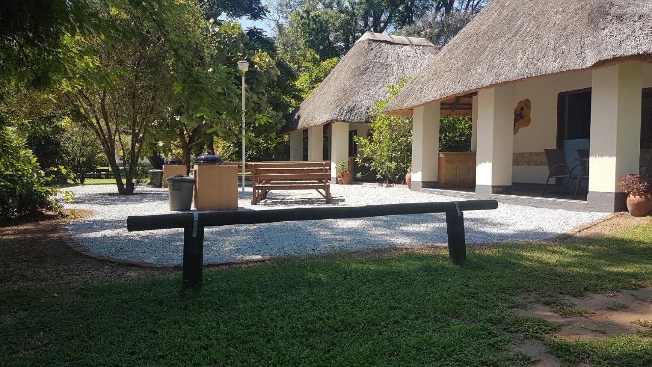 Thokozani Lodge ホワイトリバー エクステリア 写真